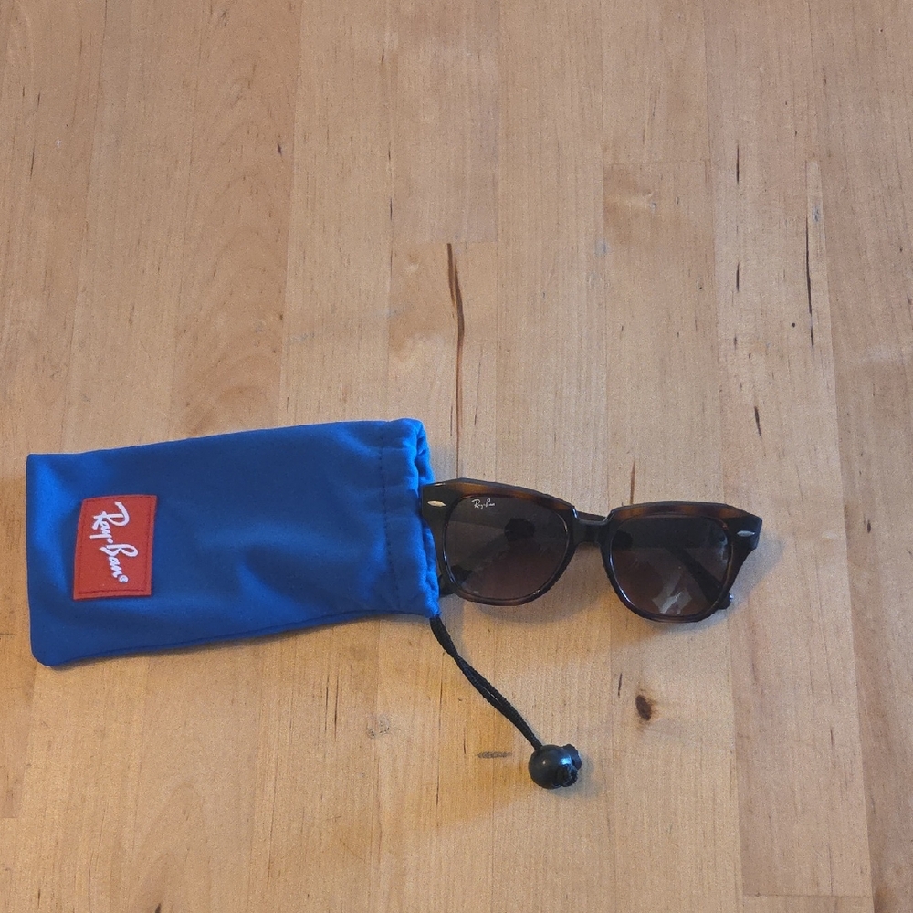 Ray-Ban Tortoiseshell Sunglasses with Blue Pouch